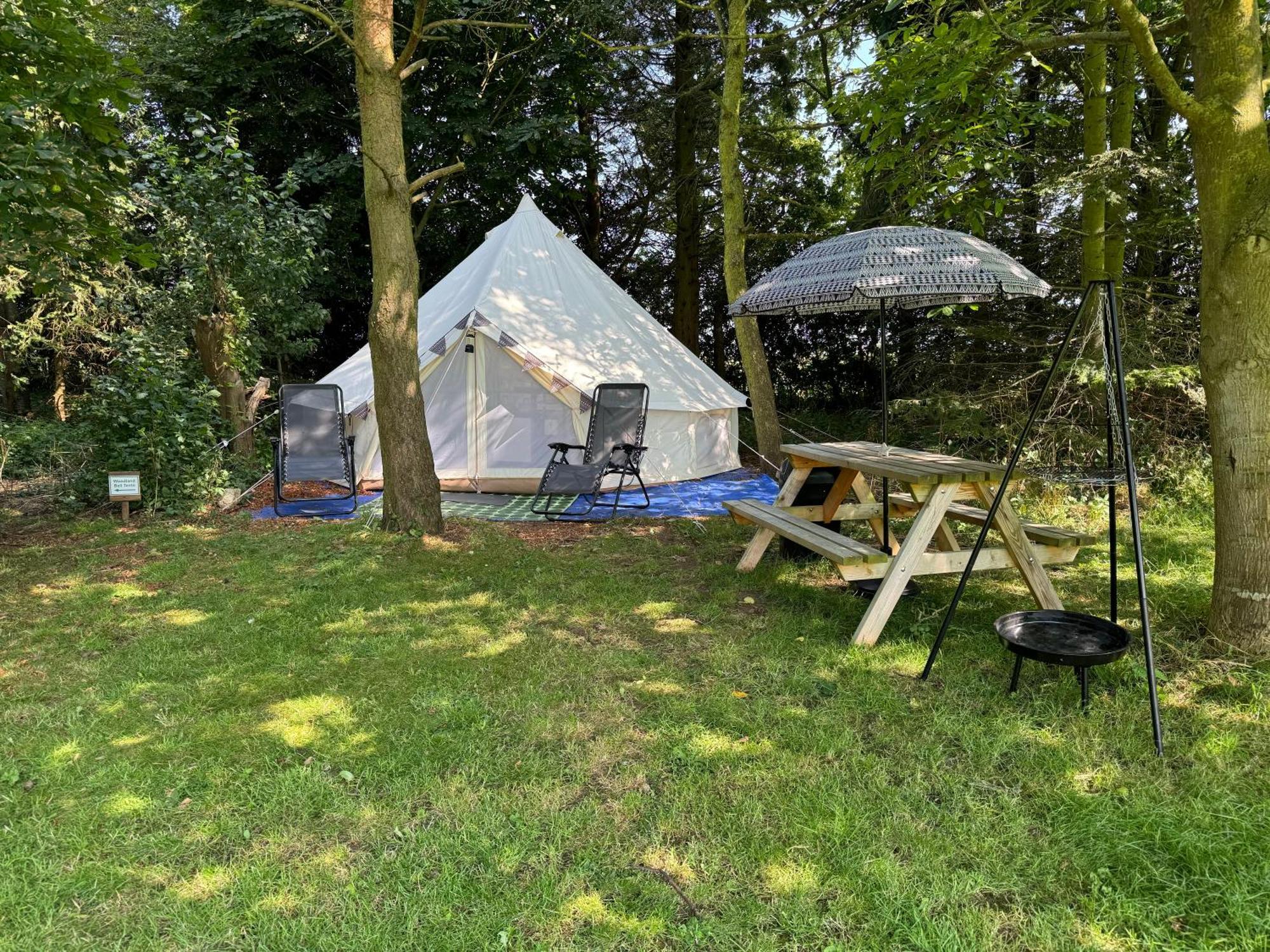 Spacious Bell Tent At Herigerbi Park Lincolnshire Villa Grantham Exterior photo